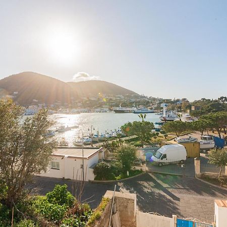 La Casa Sul Porto Apartment อีสเกีย ภายนอก รูปภาพ