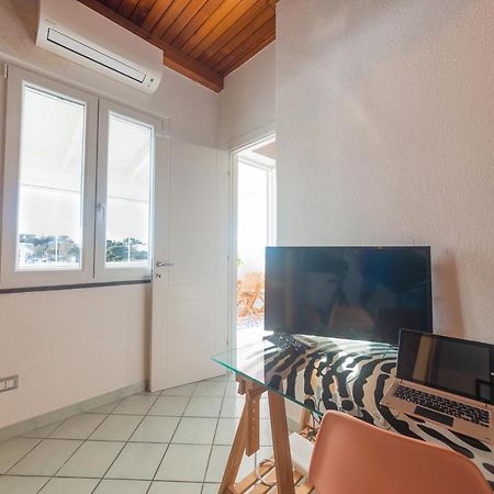 La Casa Sul Porto Apartment อีสเกีย ภายนอก รูปภาพ