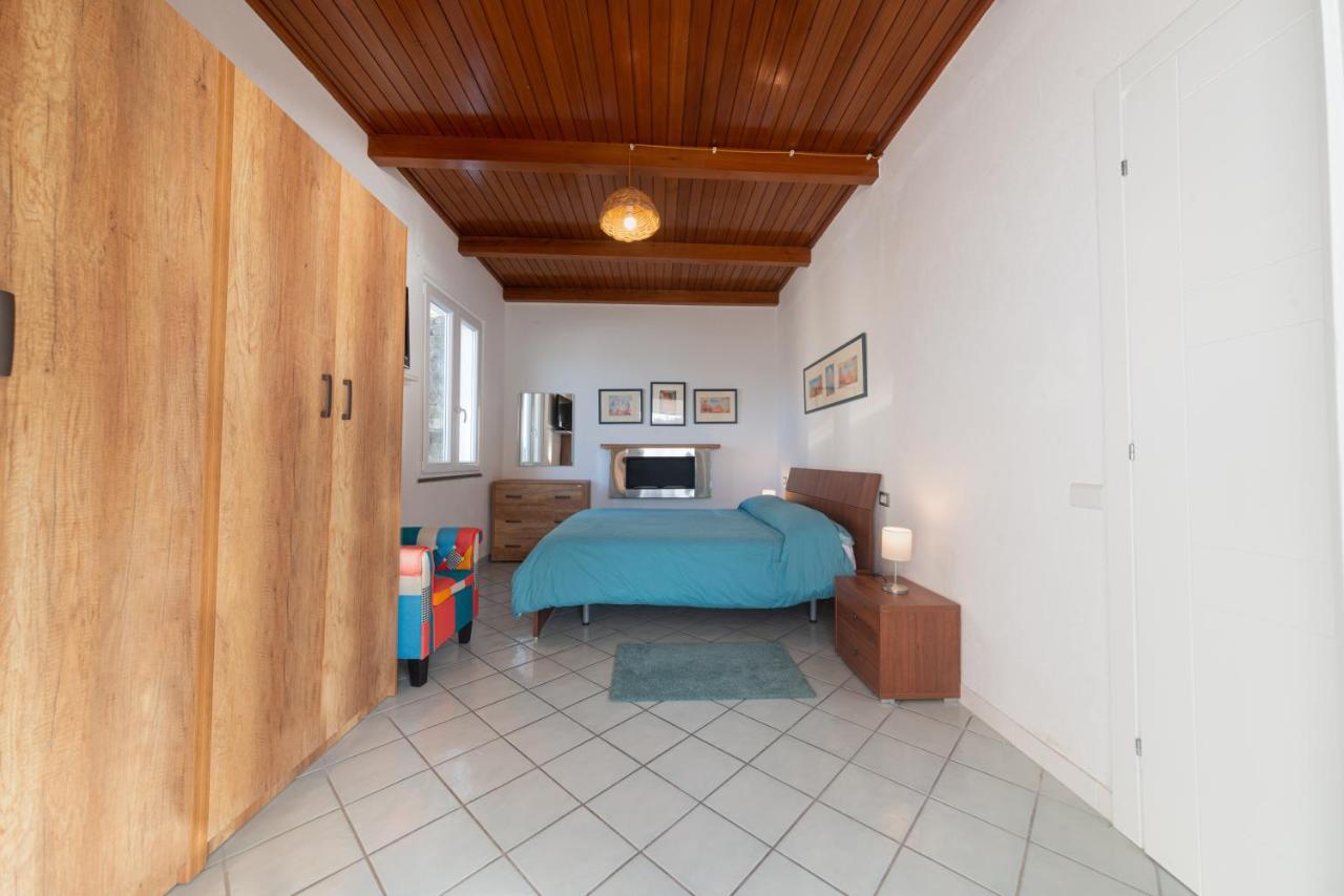 La Casa Sul Porto Apartment อีสเกีย ภายนอก รูปภาพ