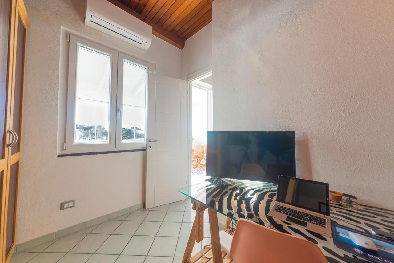 La Casa Sul Porto Apartment อีสเกีย ภายนอก รูปภาพ